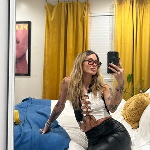 Cris cross front tie cropped tank